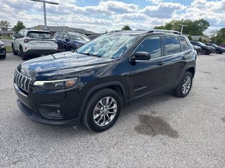 Used 2019 Jeep Cherokee Latitude Plus w/ Comfort/Convenience Group FWD video 1