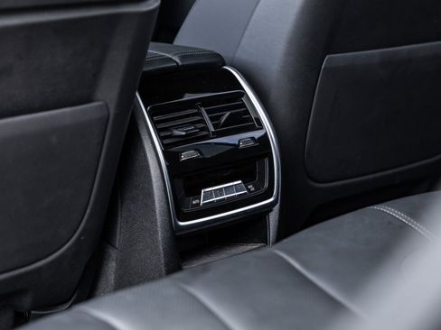 Used 2021 BMW X5 sDrive40i w/ M Sport Package image 32