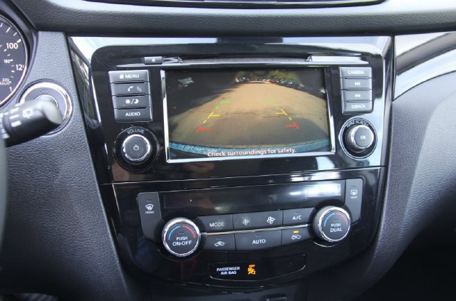 Used 2020 Nissan Rogue Sport SV AWD/4WD image 26