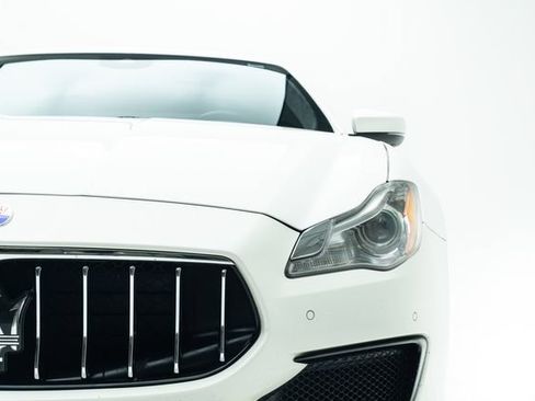 Used 2017 Maserati Quattroporte GTS GranSport RWD image 7