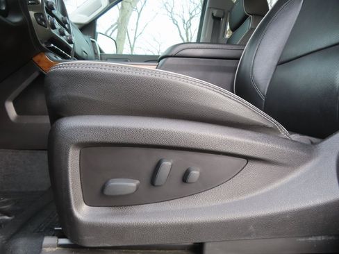 Used 2018 Chevrolet Silverado 1500 High Country image 8