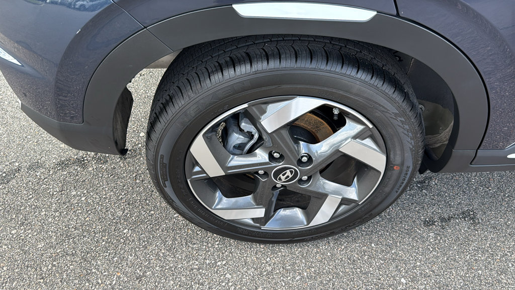 Used 2026 Hyundai Venue SEL FWD image 9