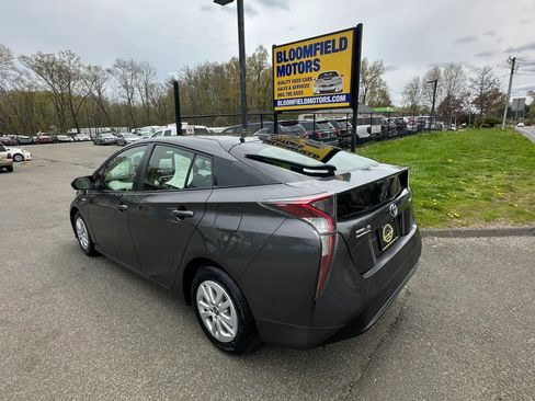 Used 2016 Toyota Prius Two FWD image 7