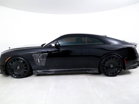 Used 2025 Rolls-Royce Spectre Black Badge w/ Spectre Enhancement Package image 3
