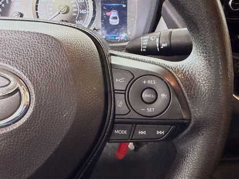Used 2021 Toyota Corolla LE FWD image 15
