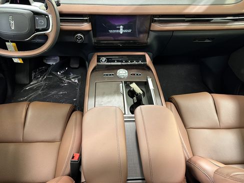 New 2026 Lincoln Navigator L Reserve AWD/4WD image 22