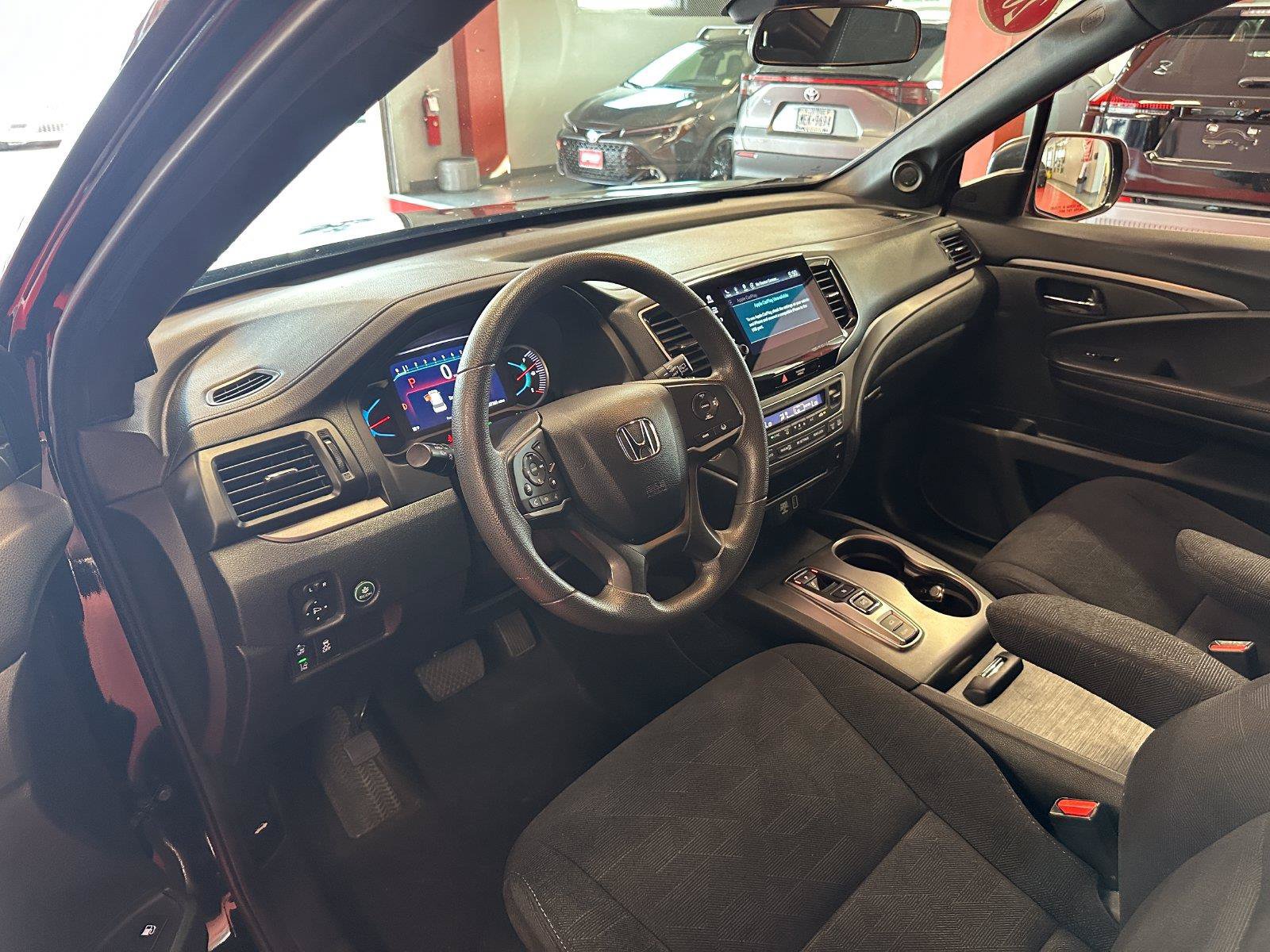 Used 2022 Honda Pilot Sport image 11