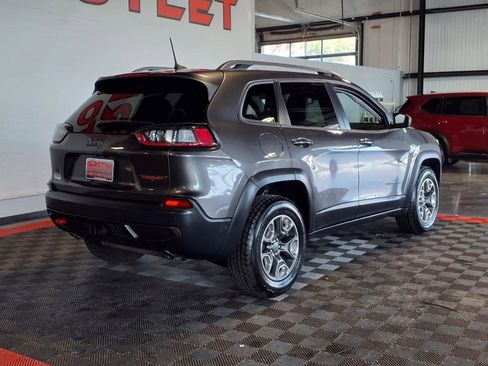 Used 2019 Jeep Cherokee Trailhawk AWD/4WD image 8