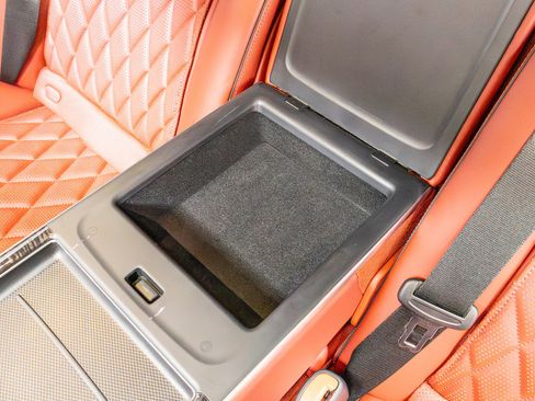 Used 2022 Mercedes-Benz S 580 4MATIC Sedan w/ AMG Line Package image 32
