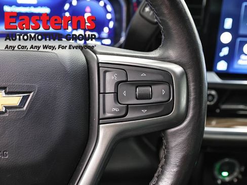 Used 2022 Chevrolet Silverado 1500 LT AWD/4WD image 16