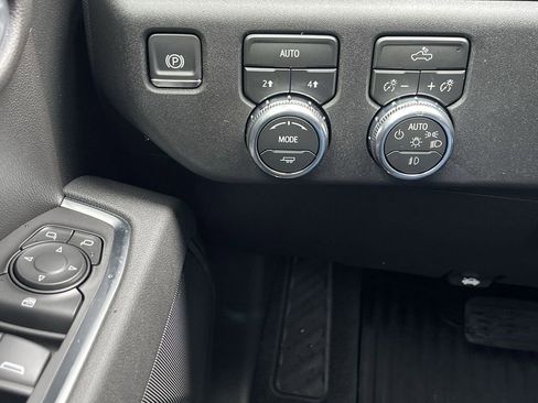 New 2026 GMC Sierra 1500 Elevation image 18