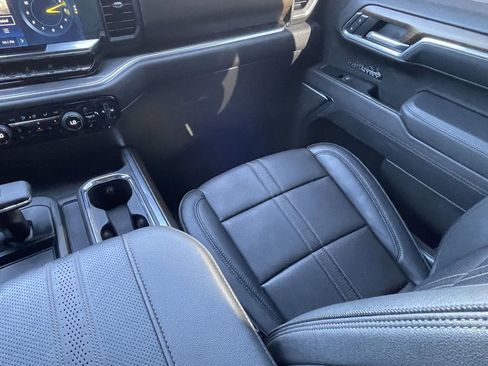 Certified 2025 Chevrolet Silverado 1500 High Country image 19