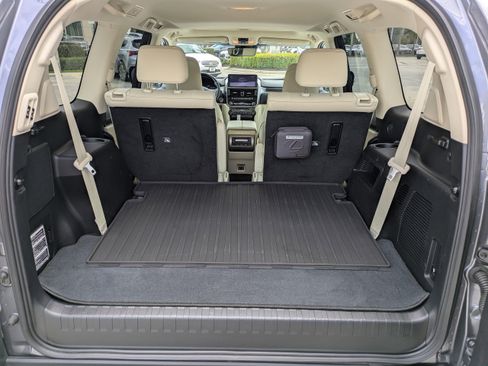 Used 2023 Lexus GX 460 Premium image 11