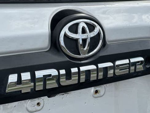 Used 2019 Toyota 4Runner TRD Off-Road Premium image 18