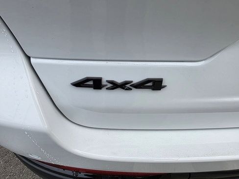 New 2025 Jeep Grand Cherokee Limited image 10