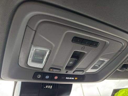 Used 2024 Chevrolet Silverado 2500 LTZ w/ LTZ Convenience Package image 43