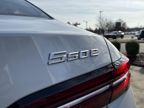 New 2026 BMW 550e xDrive w/ Executive Package AWD/4WD image 7