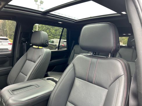 Used 2022 Chevrolet Tahoe RST w/ Luxury Package AWD/4WD image 13
