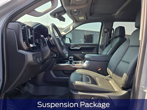 Used 2024 Chevrolet Silverado 1500 LT Trail Boss w/ LT Trail Boss Premium Package AWD/4WD image 11
