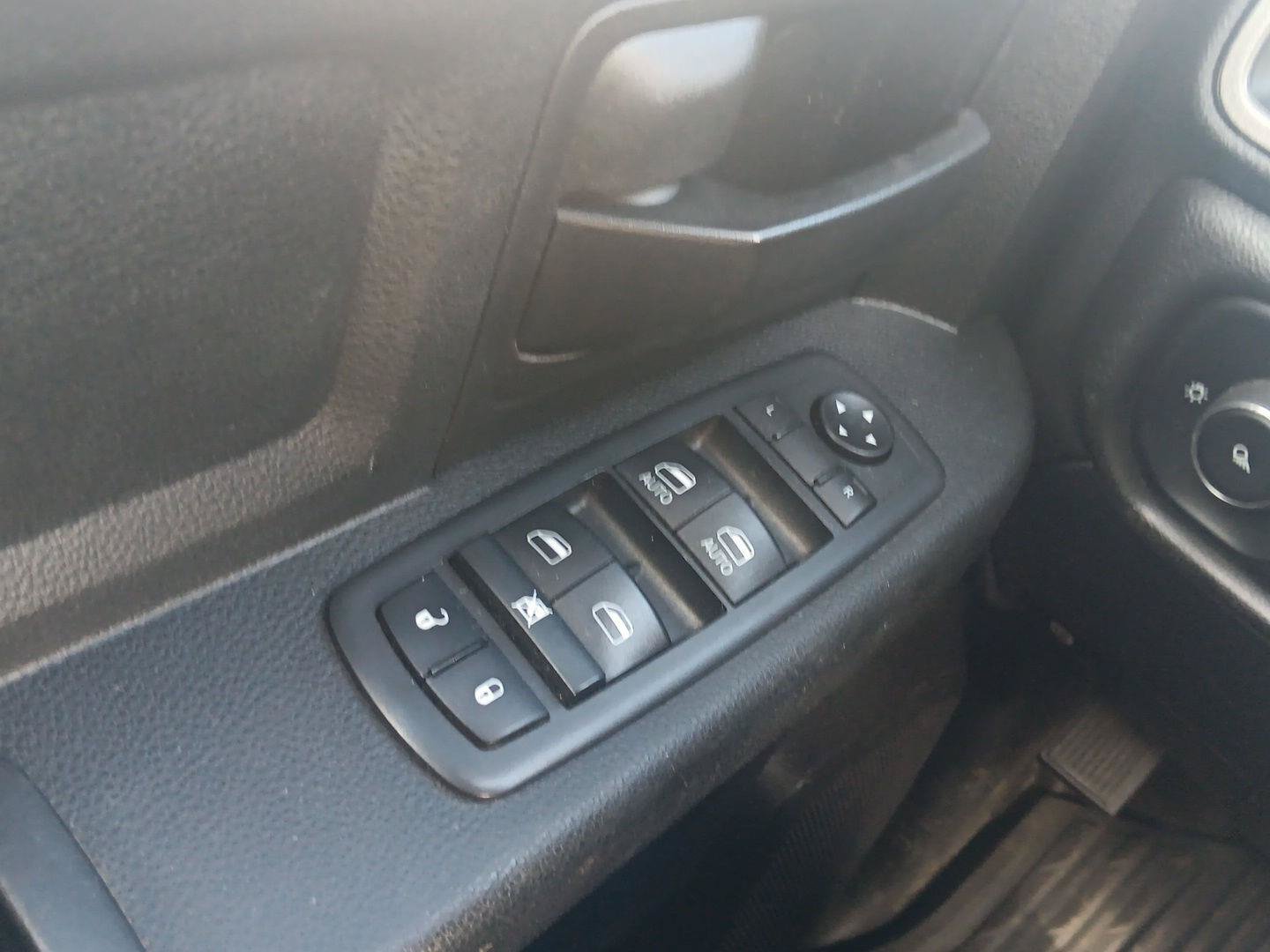 Used 2020 RAM 3500 Tradesman AWD/4WD image 22