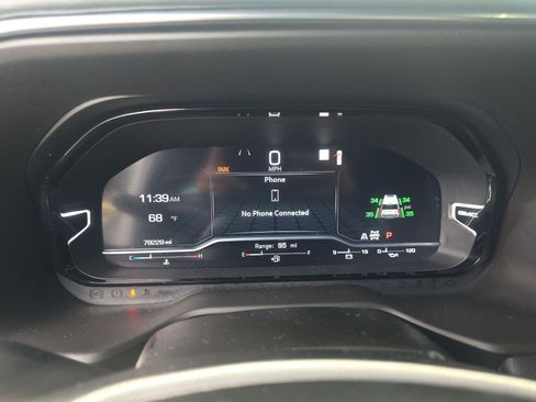 Used 2022 GMC Yukon Denali w/ Advanced Technology Package AWD/4WD image 10