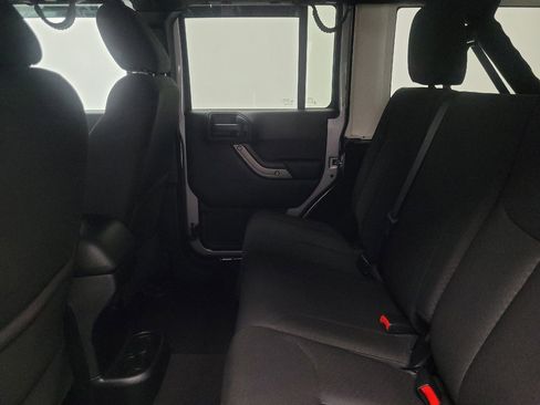 Used 2018 Jeep Wrangler Unlimited Sport S image 18