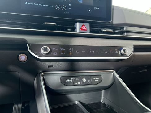 New 2026 Kia Carnival EX FWD image 25
