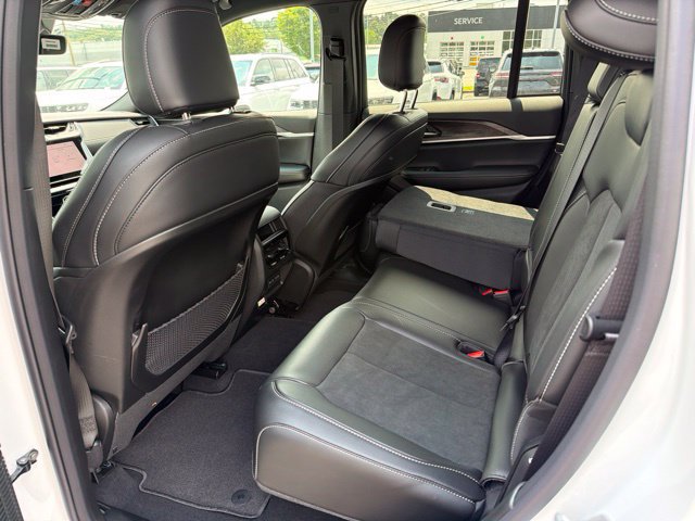New 2026 Jeep Grand Cherokee Altitude AWD/4WD image 7