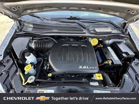 Used 2018 Dodge Grand Caravan SE w/ UConnect Hands-Free Group image 31