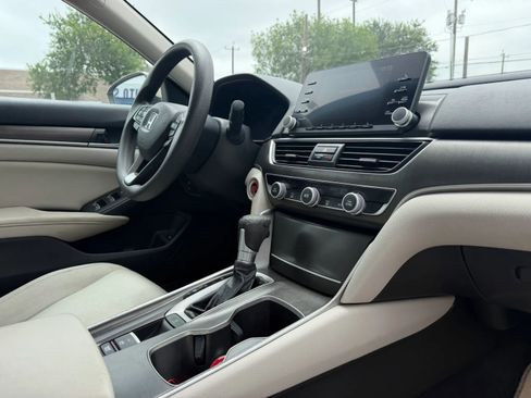 Used 2018 Honda Accord LX image 15