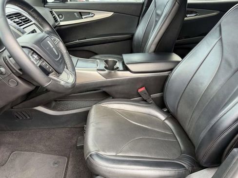 Used 2020 Lincoln Nautilus Reserve AWD/4WD image 17