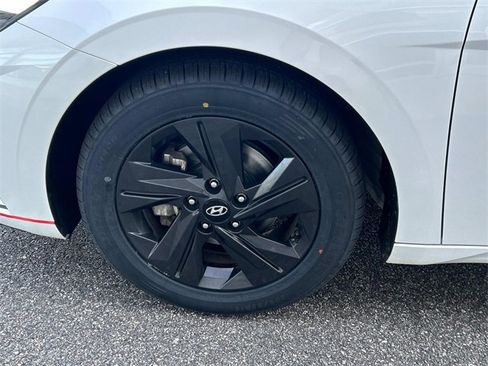 Certified 2022 Hyundai Elantra SEL w/ Cargo Package image 9