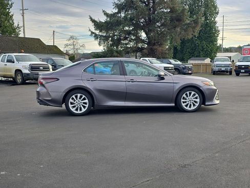 Certified 2022 Toyota Camry LE image 7