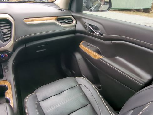 Used 2019 GMC Acadia Denali w/ Technology Package image 15