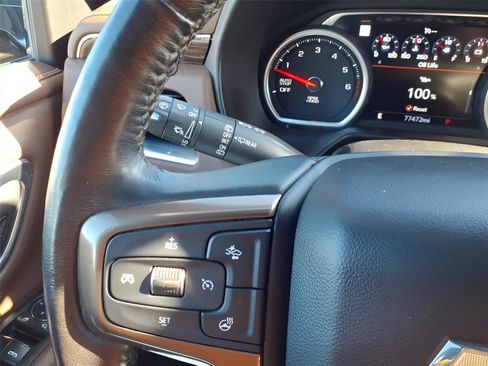 Used 2021 Chevrolet Suburban High Country w/ Premium Package image 16