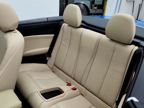 Used 2018 BMW 230i Convertible RWD image 22
