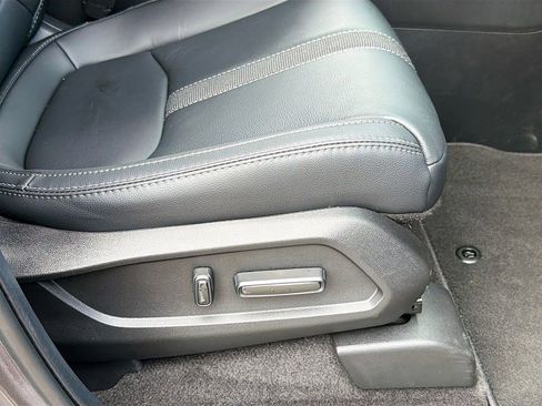 Used 2025 Honda Pilot EX-L image 30