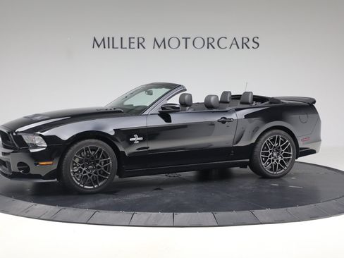 Used 2013 Ford Mustang Shelby GT500 RWD image 2