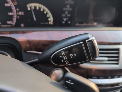 Used 2009 Mercedes-Benz S 550 4MATIC image 24