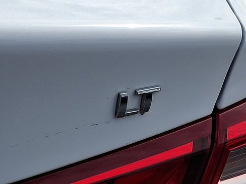 Used 2024 Chevrolet Malibu LT image 30