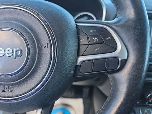 Used 2018 Jeep Compass Latitude image 20