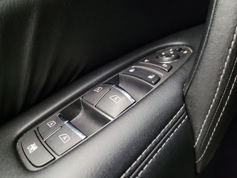 Used 2020 Nissan Armada Platinum AWD/4WD image 27