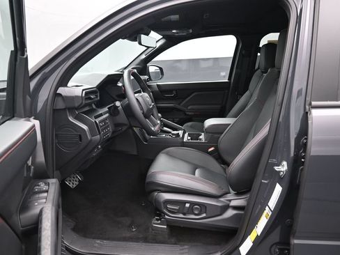Certified 2025 Toyota Tacoma TRD Pro AWD/4WD image 9