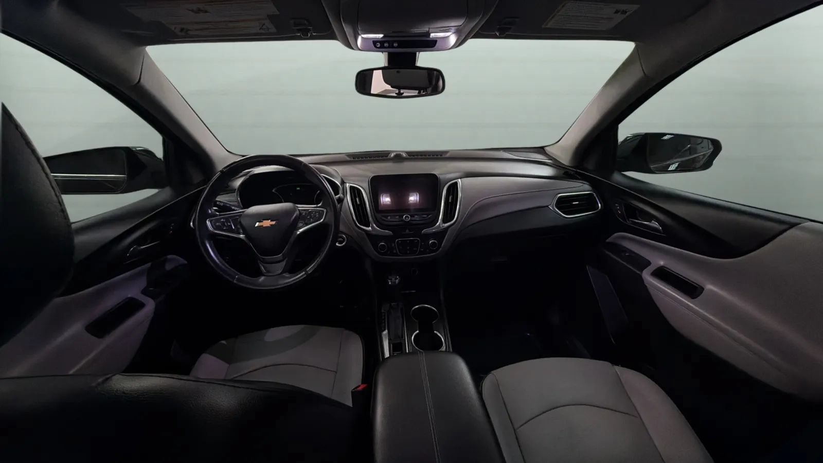 Used 2018 Chevrolet Equinox Premier FWD image 9