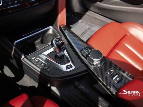 Used 2018 BMW M4 Convertible image 38