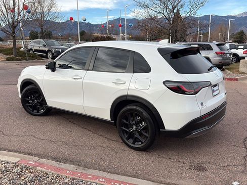 Certified 2025 Honda HR-V Sport image 4