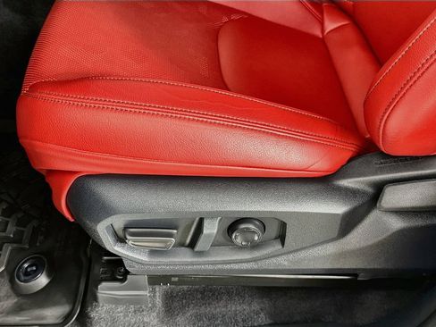 Certified 2025 Toyota Tacoma TRD Pro AWD/4WD image 21