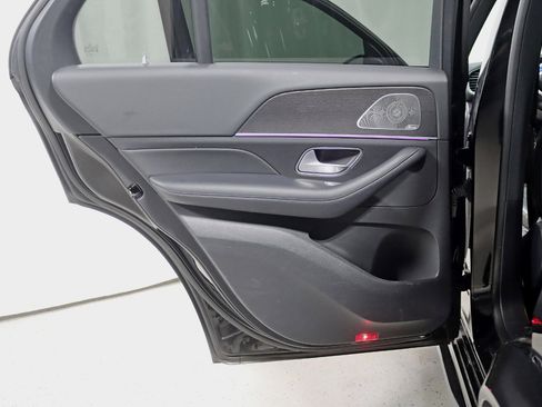 Used 2024 Mercedes-Benz GLE 350 4MATIC w/ AMG Line Exterior image 38