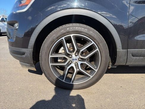 Used 2019 Ford Explorer Sport image 6