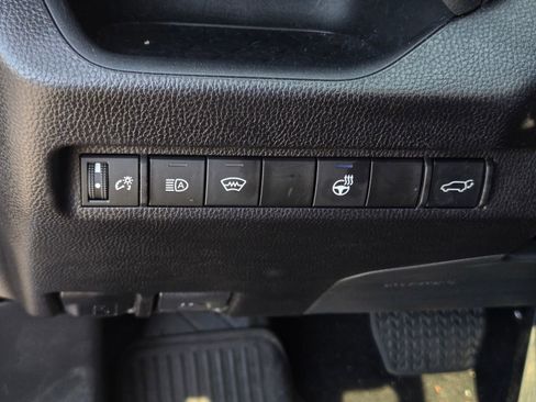 Certified 2023 Toyota RAV4 XLE Premium AWD/4WD image 9
